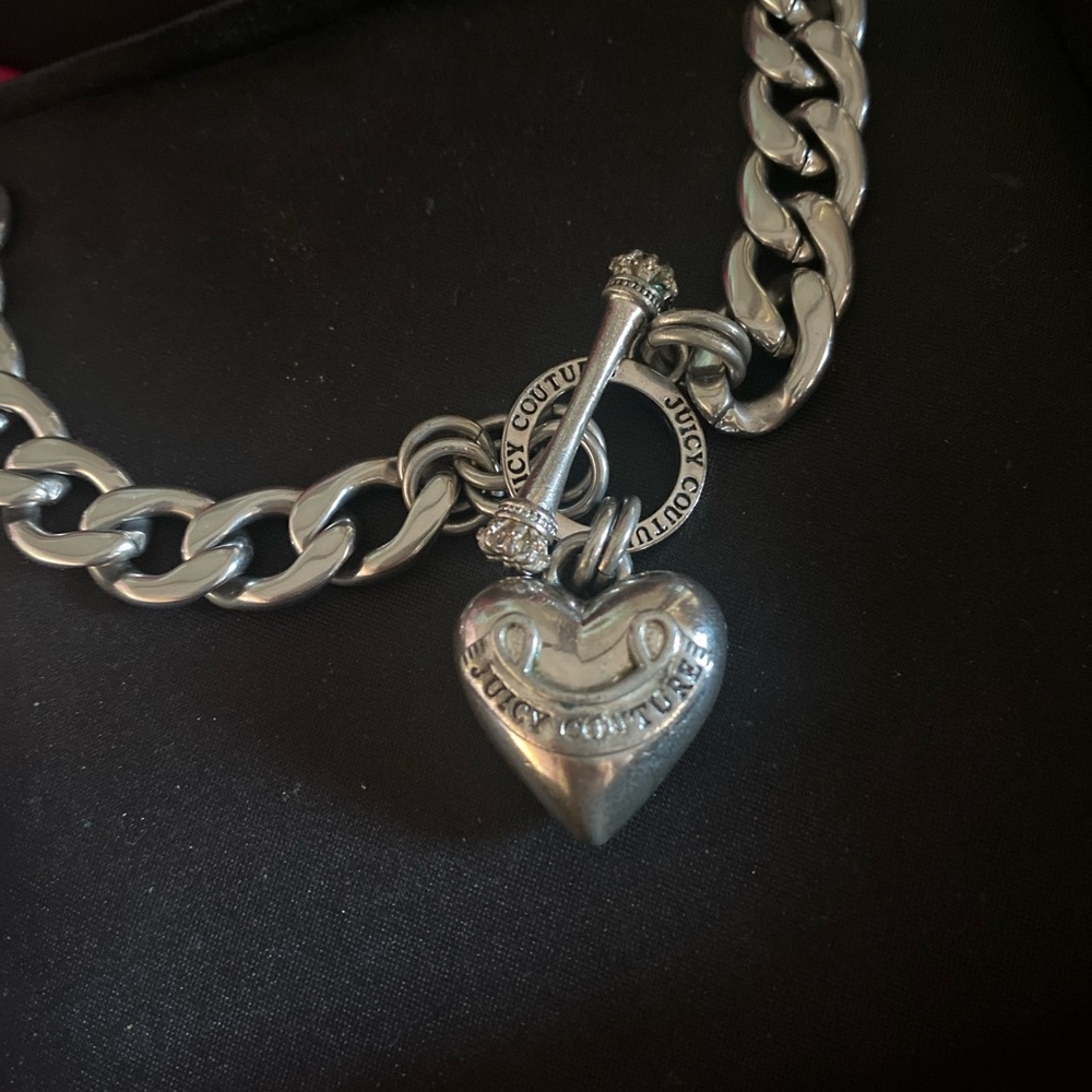 JUICY COUTURE SILVER HEART NECKLACE